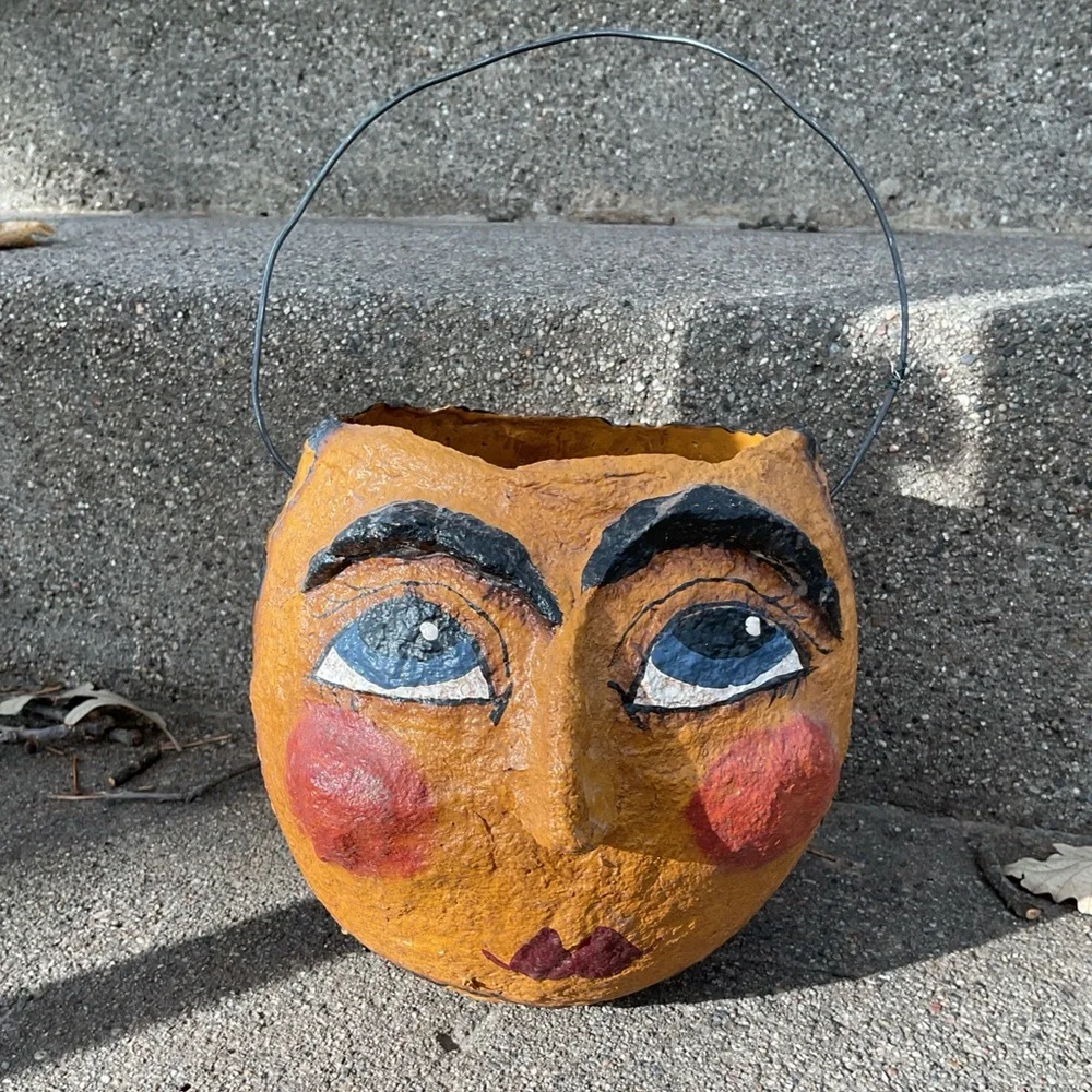 Paper Mache Halloween Bee Bucket - Picture 1 of 10